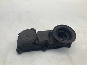 7p0820021h 19-24 Porsche Macan Cylinder Head Oil Separator Q