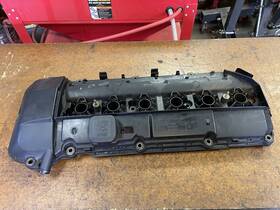11127512841 Bmw 03-05 325i X E46 2.5l Sedan Motor Engine Cylinder Head Valve Cover Oem