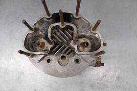 40-517 Bsa Vintage C15ss C15 Ss Round Cylinder Head With Valves Needs Cleaned