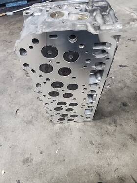 Ci-519l Cf-power Remanufactured Oem Loaded Cylinder Head For 2004-2006 Gm 6.6 Duramax Lly Vin 2