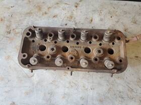 1327373-1 Chrysler Cylinder Head 52-54 Chrysler/desoto 276 Hemi