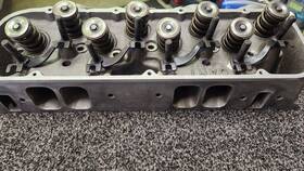 19100116 Dart Pair Of Bb Chevy Cyl Heads Loaded Used