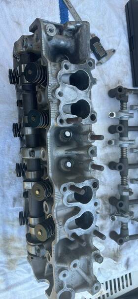 Sa-7308072410 Evergreen Oem Complete Cylinder Head Rocker Arm Fit 85-95 Toyota 2.4 Sohc 22r 22re 22rec