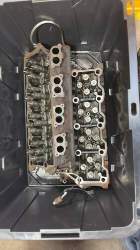 1843080c2 Ford 6.0 F250 F-350 Truck Turbo Diesel Cylinder Heads Pair Cast # 080 02-06 18mm
