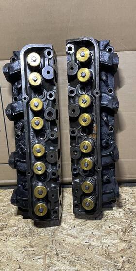 C2se-6090-c-dated Ford 2g31 1962-63 Fe 406 Cylinder Heads-pair-c3ae-6090-c And 3a4/2g31