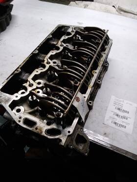 306.fd8p14 Ford Truck F550sd 2014 Cylinder Head 2368345