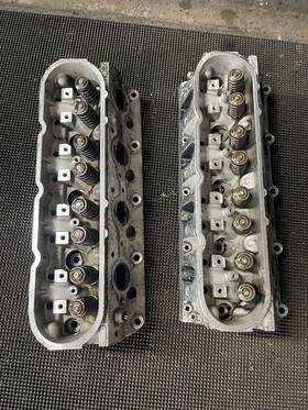 12562317 General Motors Gm 6.0 6.0l Ls Lq4 Lq9 Cylinder Head 317 Complete Set Of 2 Cores Genuine Oem