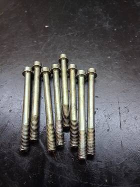 97209620 General Motors Chevy Silverado Gmc Sierra 2500 3500 6.6l Diesel Cylinder Head Bolts 8 #4297