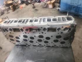 98025702 General Motors Gm Chevrolet Gmc 6.6l Lmm Lbz Duramax Diesel Cylinder Head Assembly Passenger
