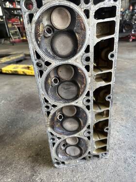 12711770 Genuine Gm Parts Engine Cylinder Head Assembly Left