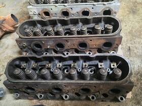 12561873 Gm Used Assembled Pair Ls 873 Cast Iron Cylinder Heads Lq4 6.0l Truck Free Ship
