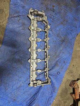 11103-e0230 Hino 2007 J08e-tv Cylinder Head Camshaft Carrier Housing