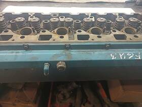 1827113c2 International Dt466 Cylinder Head 12788877