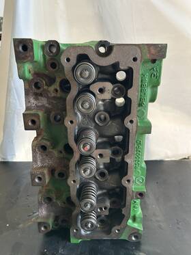 Dz124963 John Deere Cylinder Head