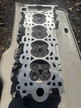 Lr011269 Land Rover 2010 5.0l Aj133 Na Engine Left Driver Cylinder Head Locpic