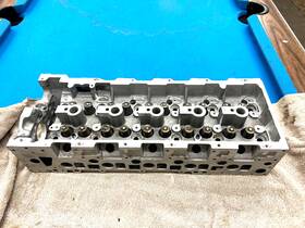 1817352k Mercedes 04-06 2006 Oem Dodge Sprinter Cylinder Head