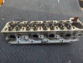 1170164301 Mercedes-benz 560sl Cylinder Head - Right / Passenger Side