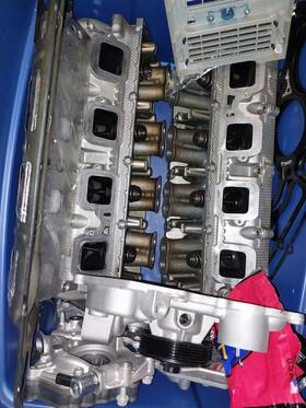 Ehc350-2 Mopar 5.7l Cylinder Block Components - Engine Head And Blower With Gaskets