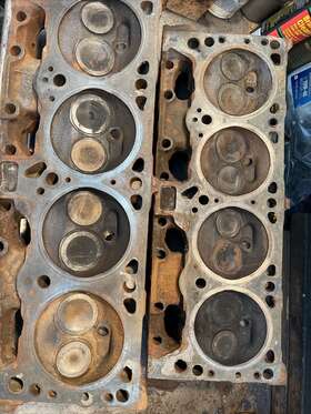 4027593 Mopar La318 1976 Oem Original Small Block Cylinder Heads Chry Dodge Plym