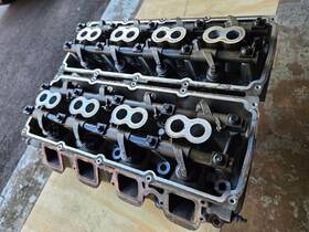 Rl170621aa Mopar Set Of Cylinder Heads For Hemi Srt8 2006-2010 Oem 6.1l Liter V8 95k Miles Used