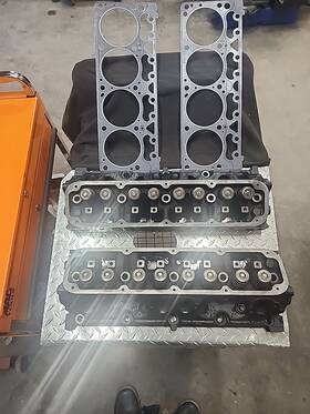 53005714 Oe Quality 2x Magnum Cylinder Heads Set For Dodge Jeep 5.2l 5.9l 318 360 92-02 6671/0466