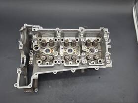 9961046814r Oem Porsche Boxster 986 2.7l Cylinder Head Used