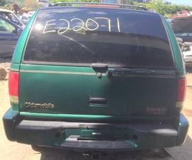 306-01775a Oldsmobile Cylinder Head 6-262 4.3l 4l60e Transmission Fits 96-02 Express 1500 Van 523420