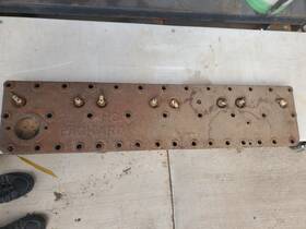 351253 Packard Cylinder Head 8 Cyl. Casting # Date Code 9/30