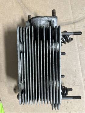 9011043030r Porsche 901/911 Cylinder Head With Valves And Springs