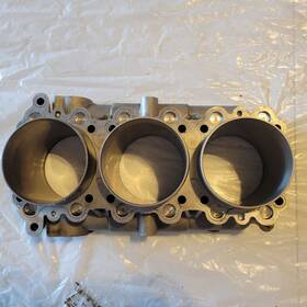 996101311 Porsche 2001-2006 996 911 Turbo Gt2 Gt3 Oem Cylinder Head Piston Liner Housing