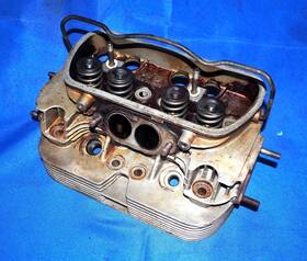 311101375 Volkswagen 043101375 Bus Beetle Ghia 1.6l 1600 Dual Intake Engine Cylinder Head