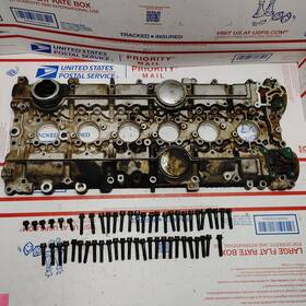 1001756-8 Volvo 04 Xc90 2.9 6 Cylinder Head Turbo Valve Cover With Bolts Oem
