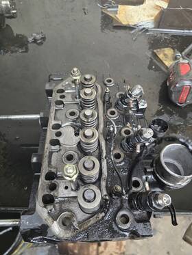 3tne74 Yanmar Complete Engine Cylinder Head With Injectors Glow Plugs Intake